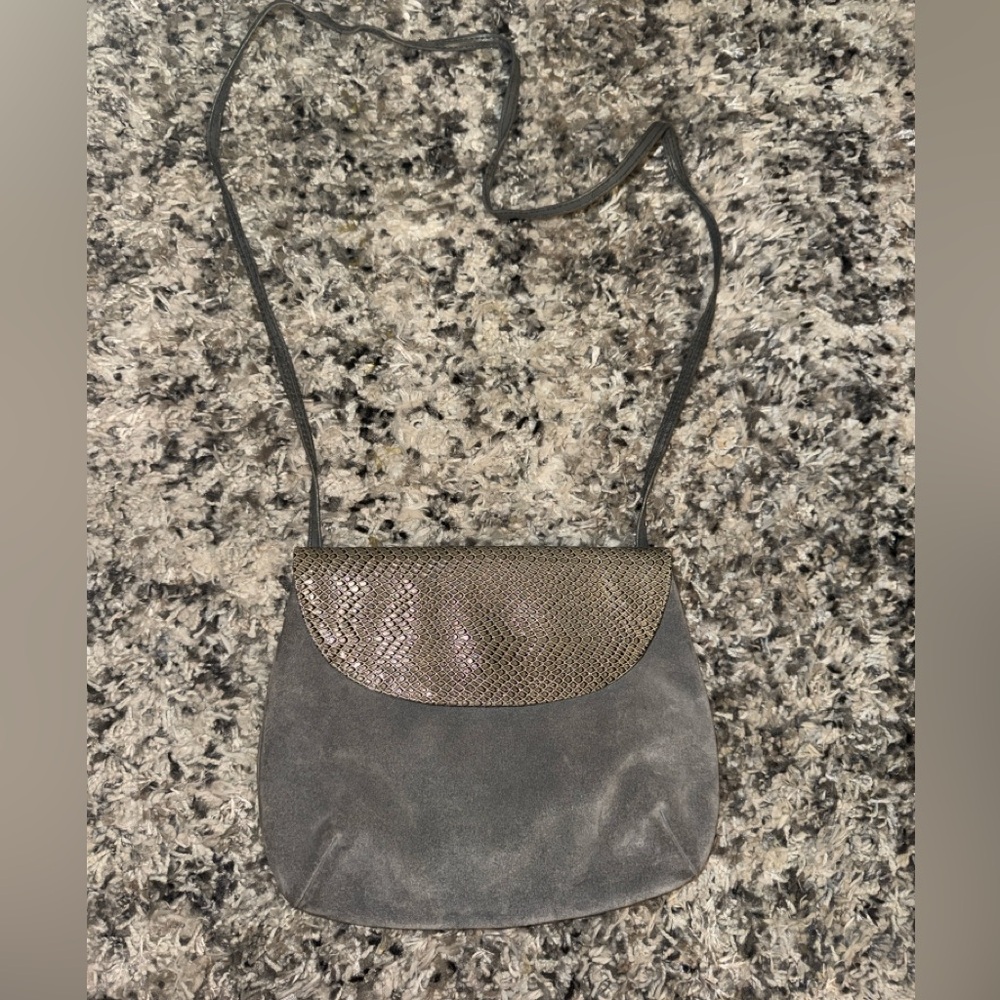 Chic Gray Crossbody Bag with Textured Flap